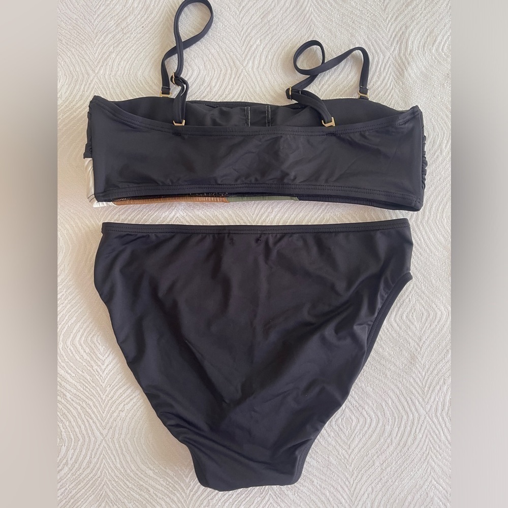 Vince Camuto Women's Colorblocked Bandeau Bikini Top & Colorblock Bikini Briefs - Picture 7 of 15